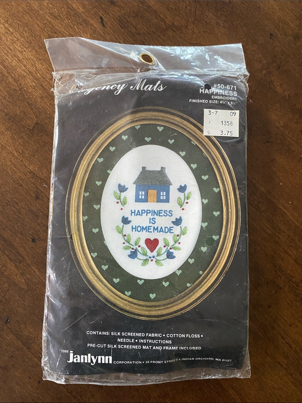 Janlynn • 'Happiness Is Homemade' Embroidery Kit • 1986